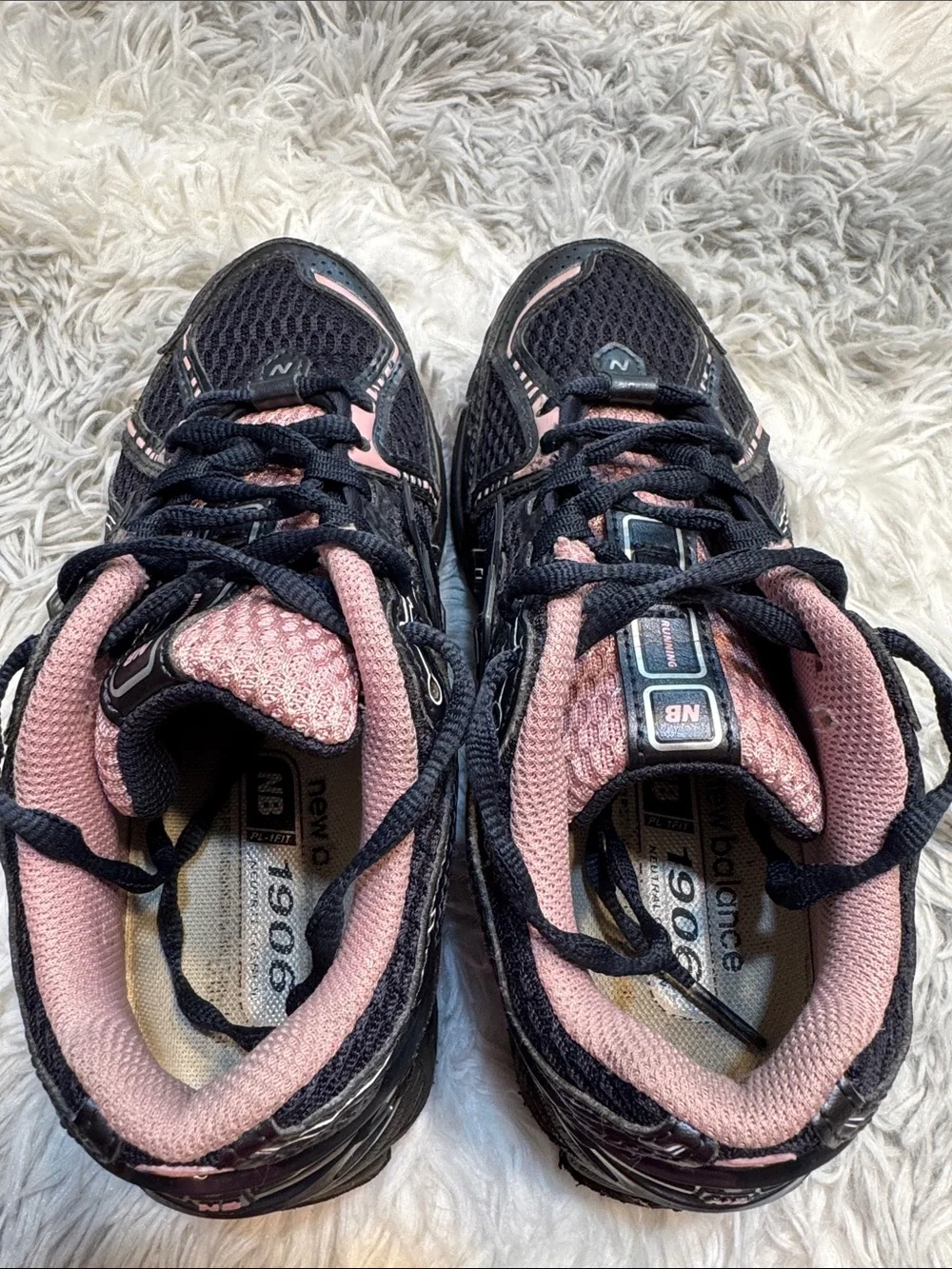 New Balance Women's Black and Pink Athletic Running Sneakers